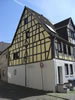 2010 - Das 2-Farben-Doppelhaus erhielt links einen neuen Anstrich