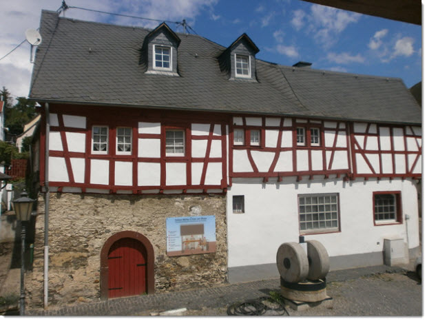 Fachwerkbau aus dem 17. Jahrhundert in Fahr am Rhein
